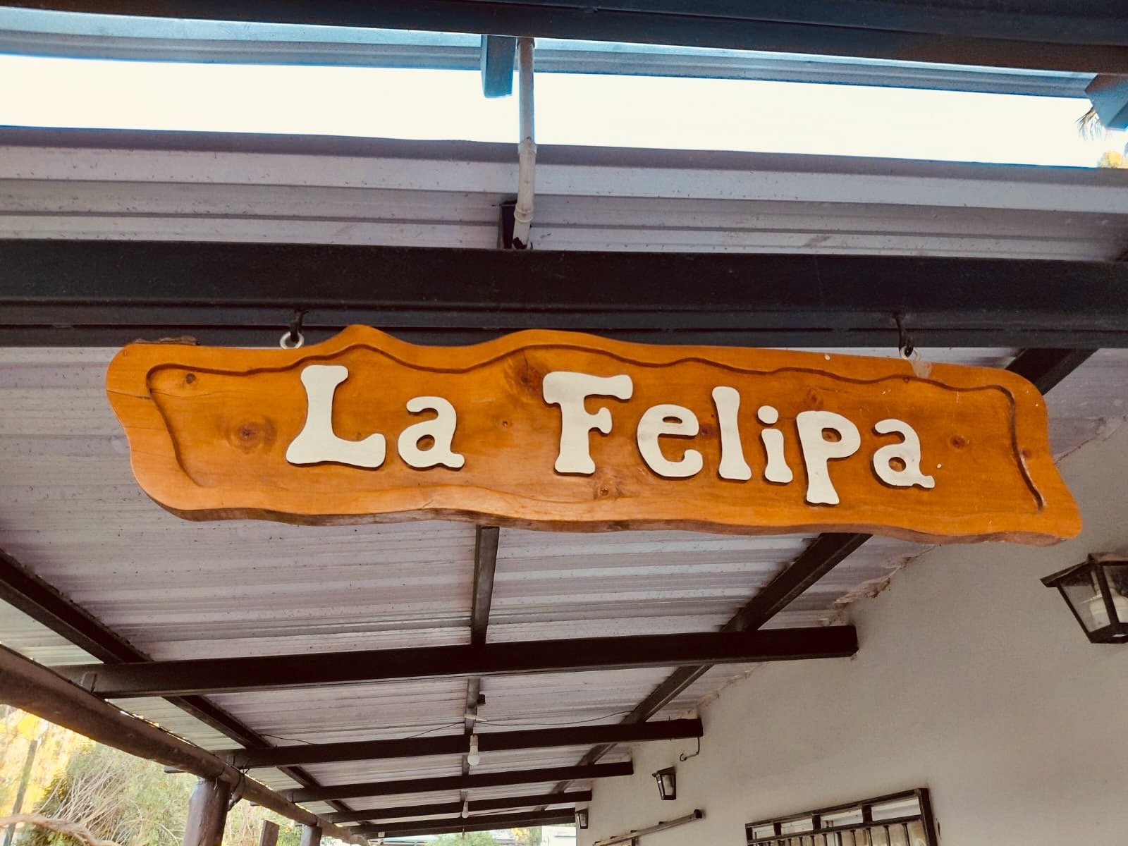 Cartel de madera La Felipa